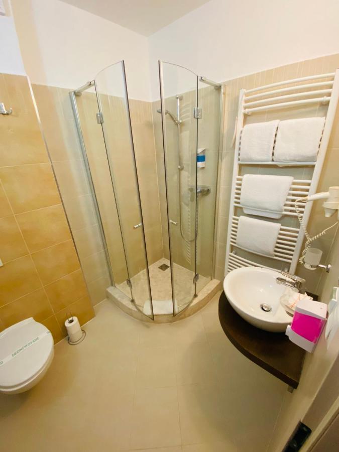 Hotel Slameny Dom & Spa Malá Ida Eksteriør billede