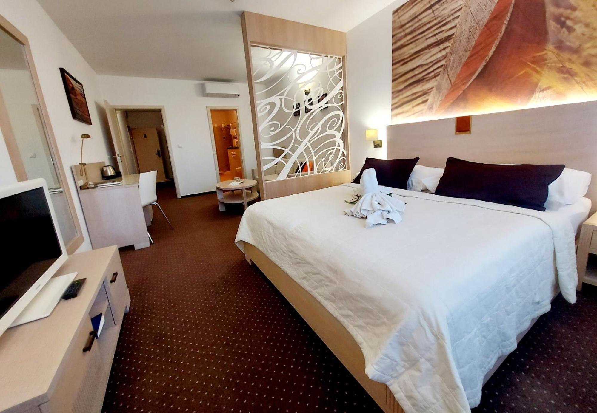 Hotel Slameny Dom & Spa Malá Ida Eksteriør billede