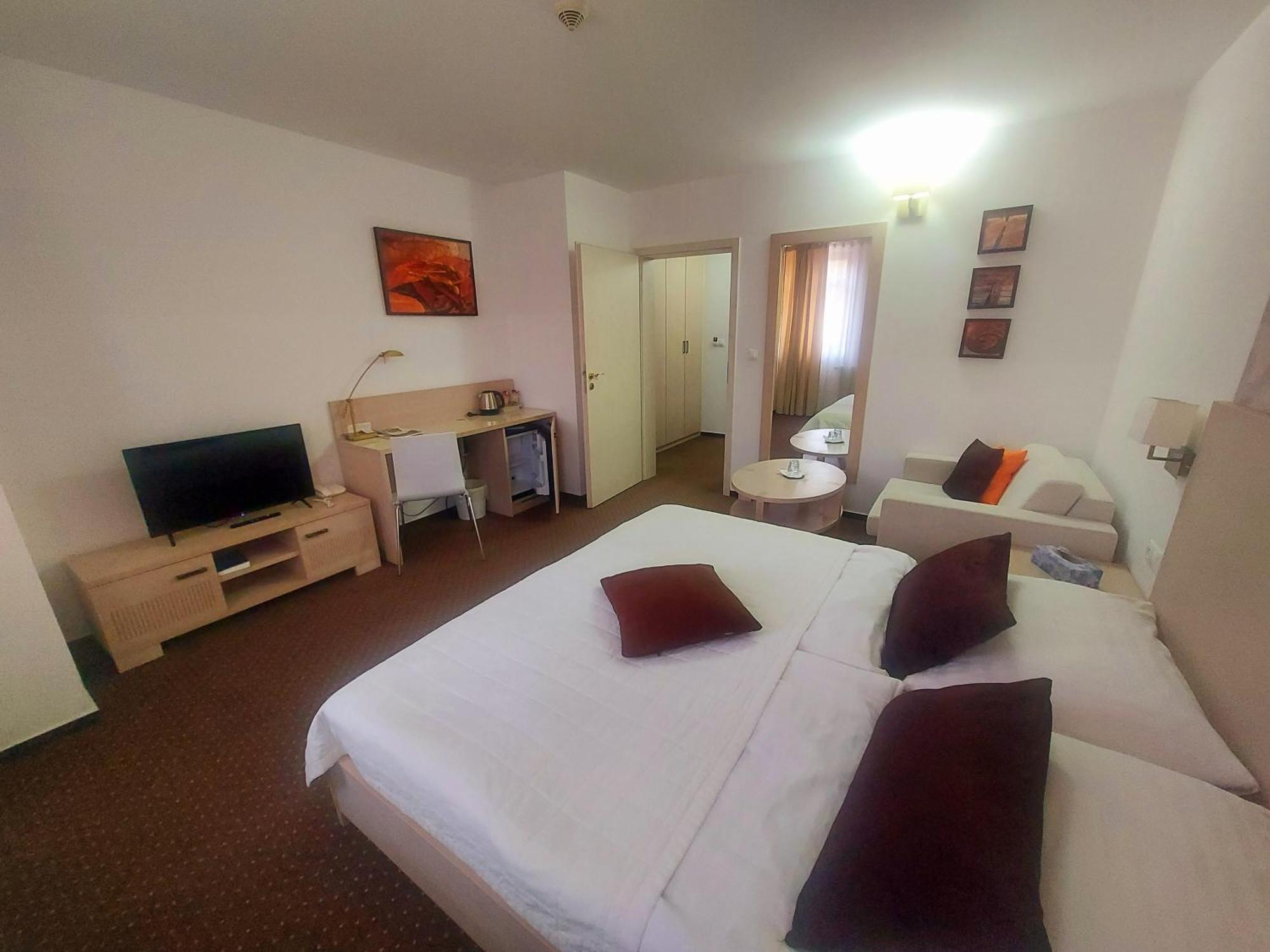 Hotel Slameny Dom & Spa Malá Ida Eksteriør billede