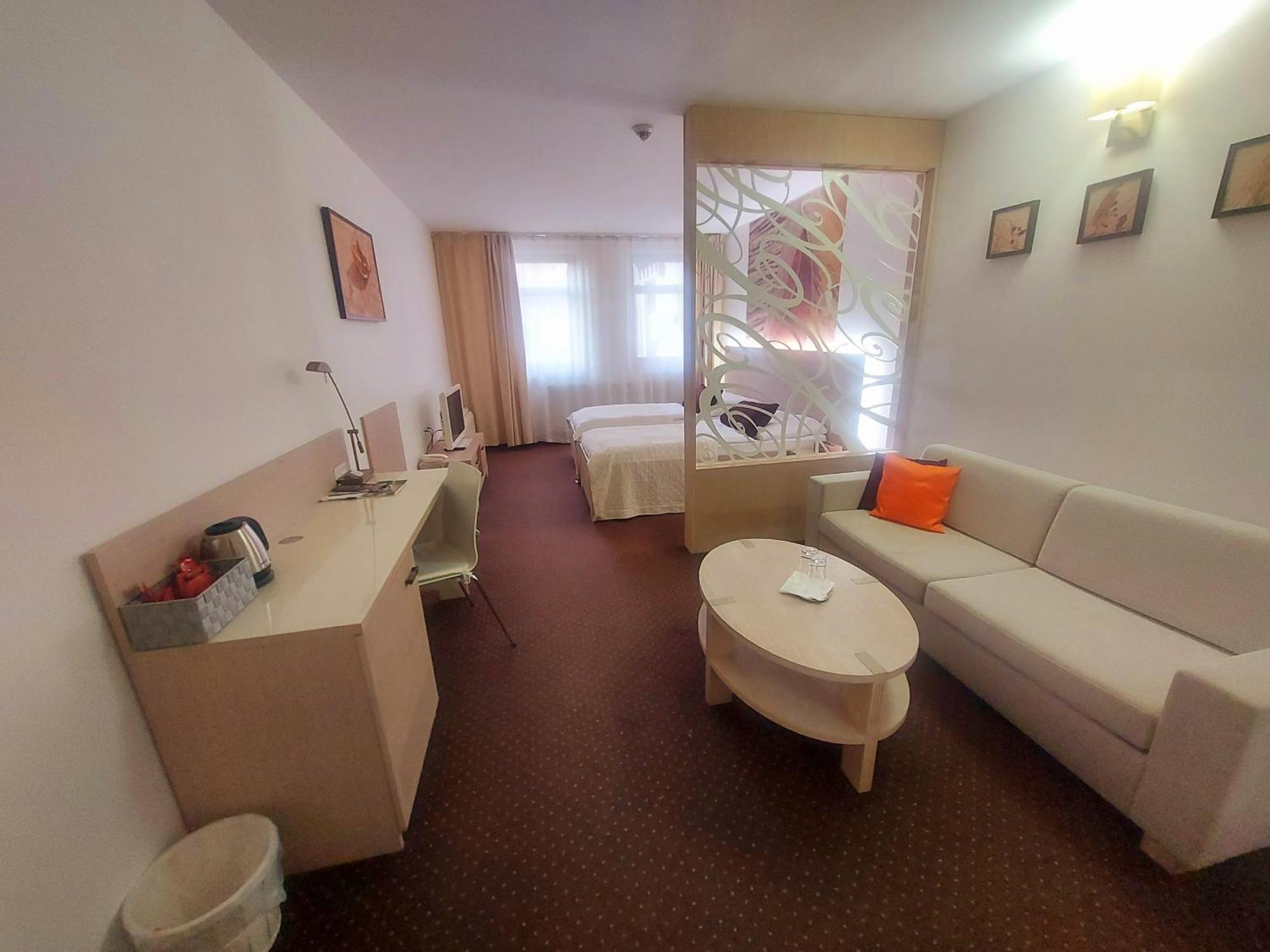 Hotel Slameny Dom & Spa Malá Ida Eksteriør billede